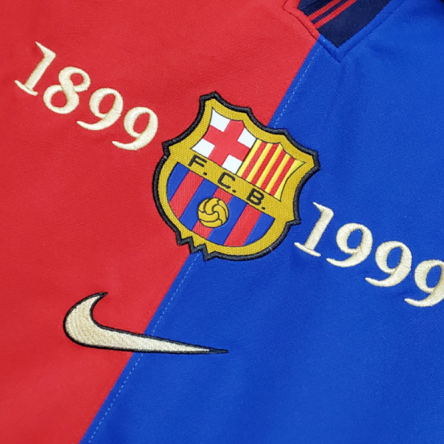 FC Barcelona 1999-2000 Home Retro Jersey - Figo #7