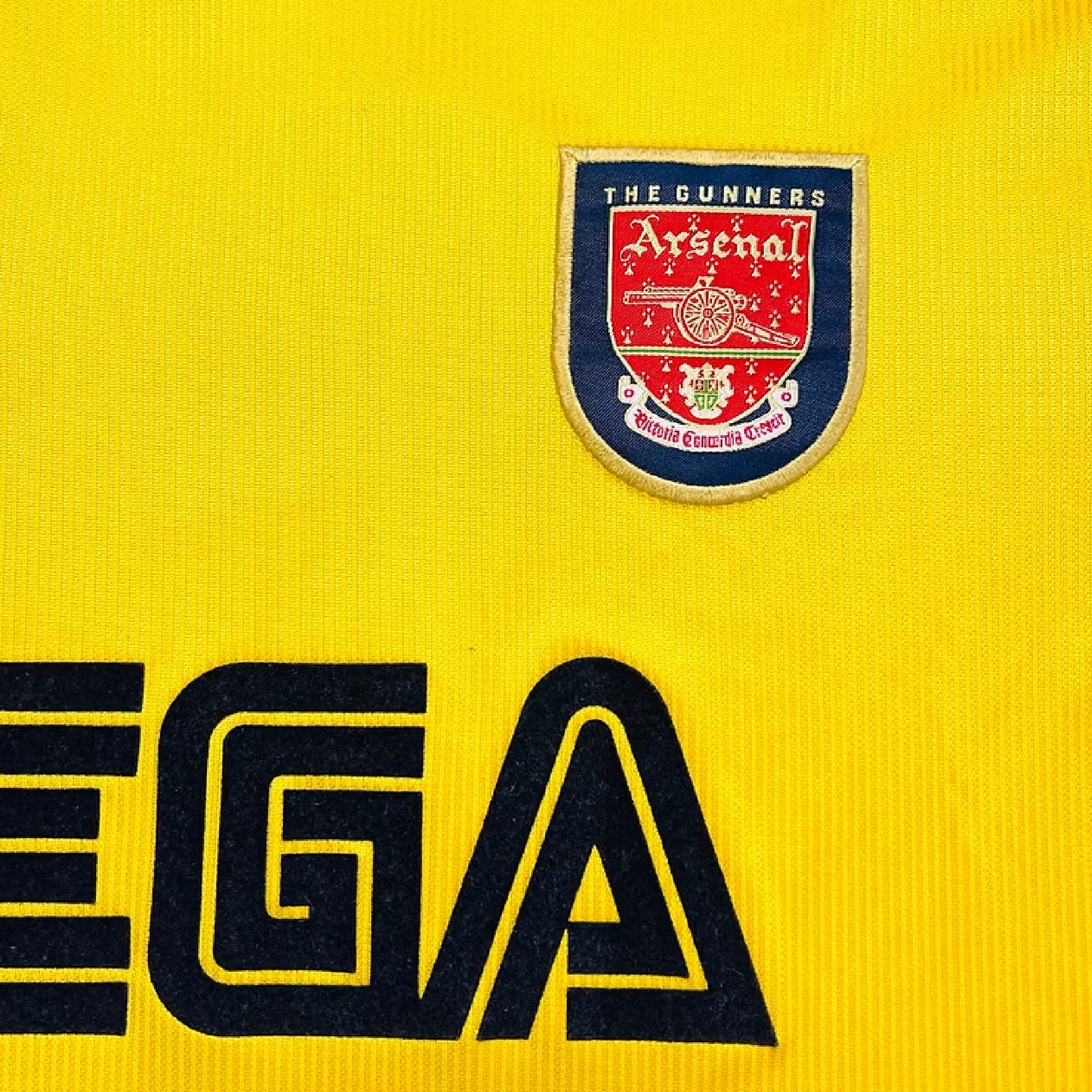 Arsenal 1999-2001 Away Retro Jersey - Kanu #25