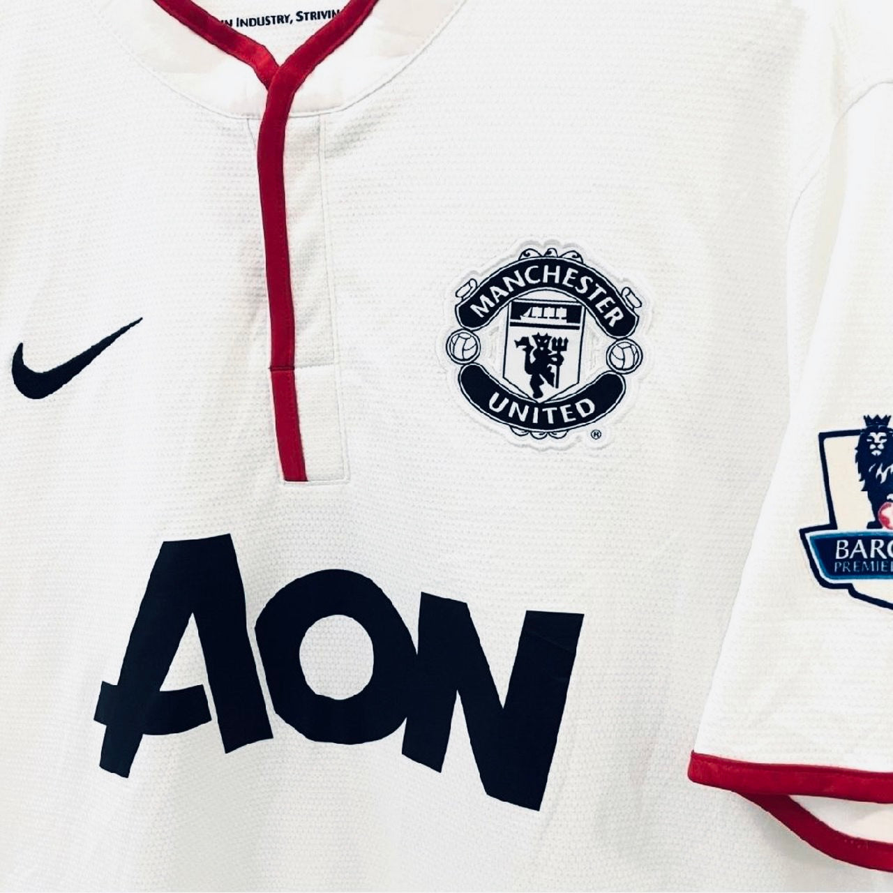 Manchester United 2012-14 Away Retro Jersey - V.Persie #20