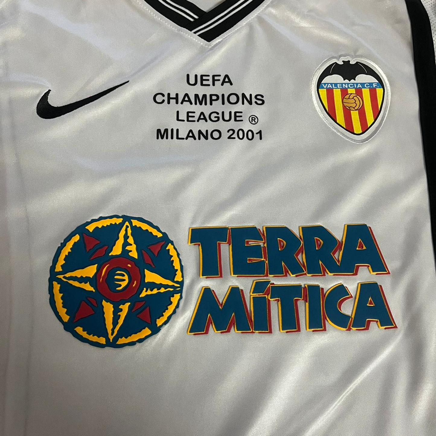 Valencia CF 2000-2001 Home Retro Jersey - Aimar #21