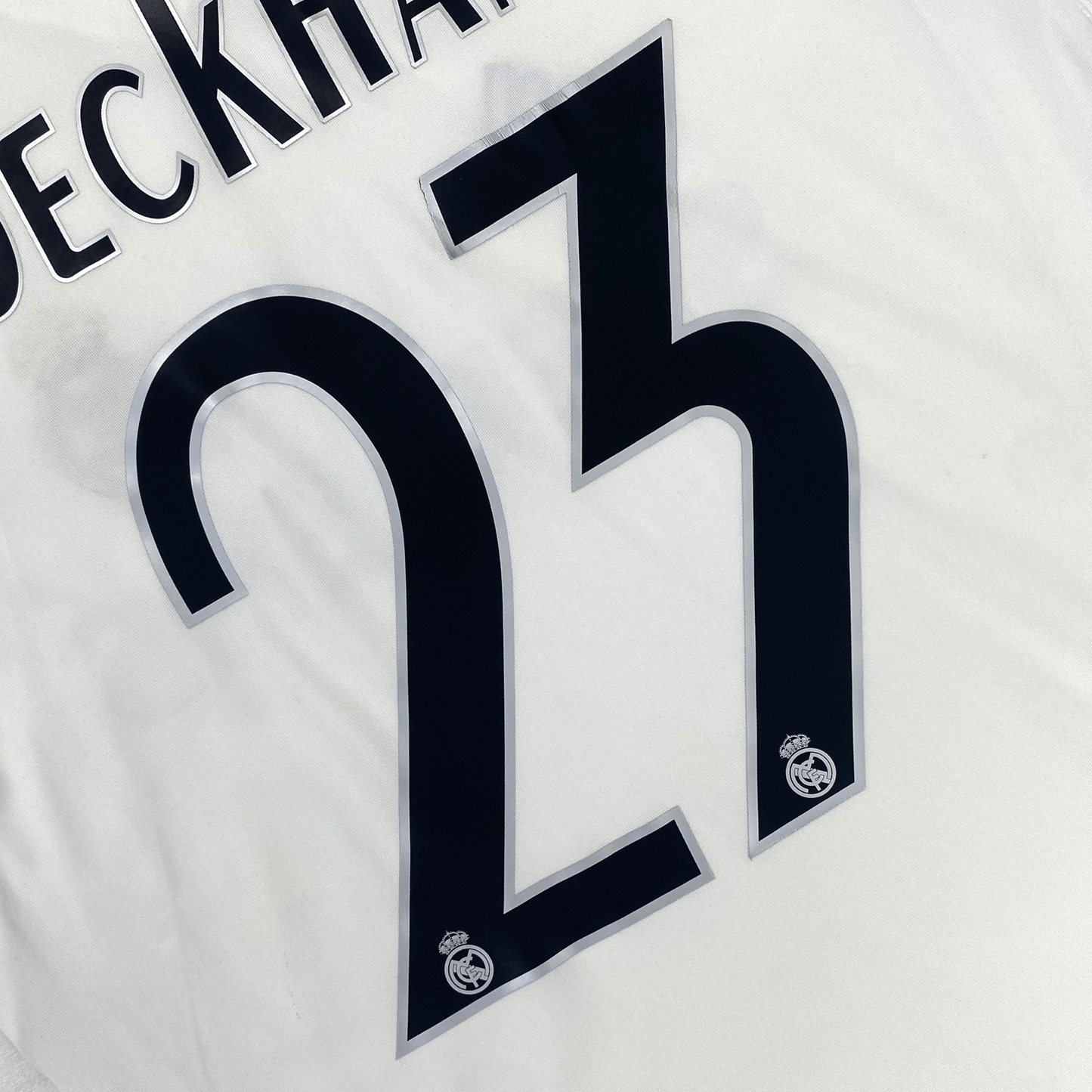Real Madrid 2005-06 Home Retro Jersey - Beckham #23