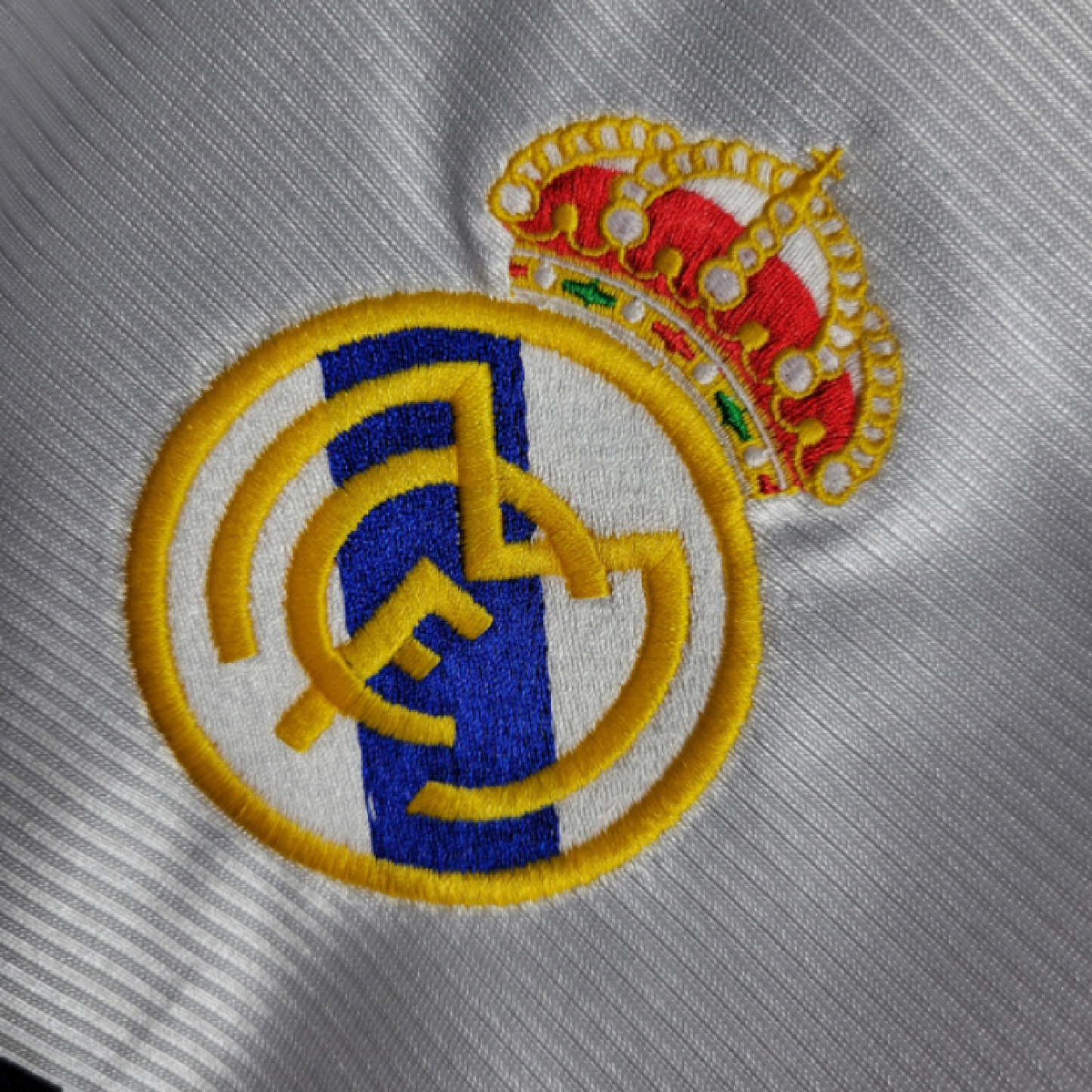 Real Madrid 1998-2000 Home Retro Jersey