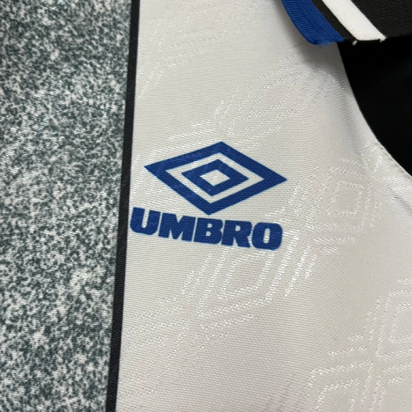 Everton 1994-95 Away Retro Jersey