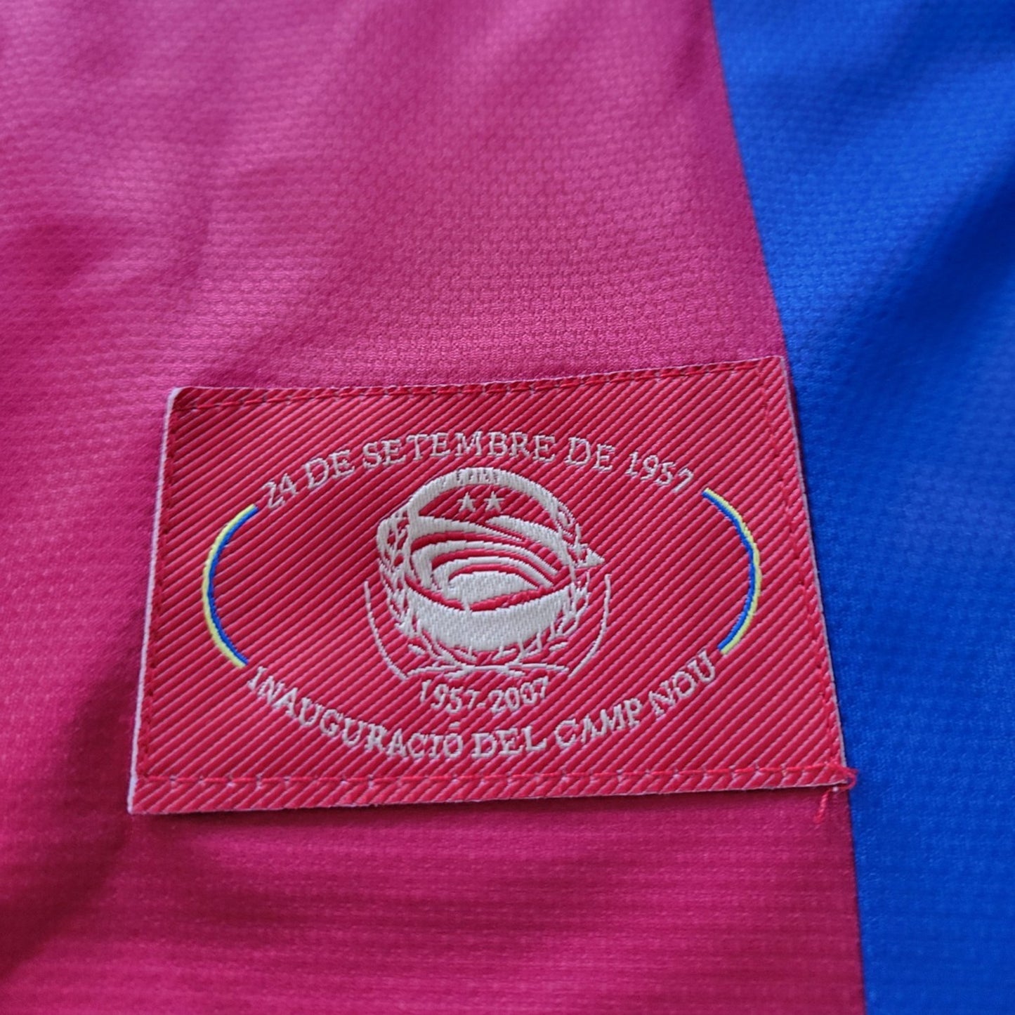 FC Barcelona 2007-08 Home Retro Jersey - Ronaldinho #10